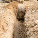 Excavații rezidențiale de șanțuri pentru utilități subterane (apă, canalizare, curent, gaz etc.)